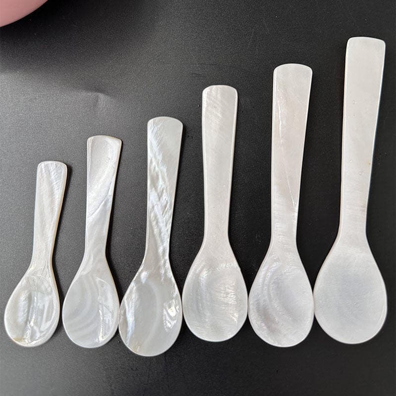Customized Logo White Exquisite Natural Mother of Pearl Shell Caviar Spoon for Fancy Dinner